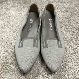 Vivaia pointed toe ballet flat